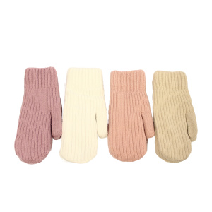 Варежки для девочки, двойные